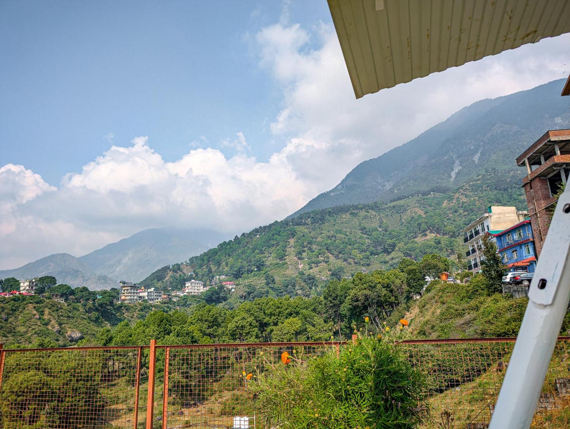 Hobo Hostel Dharamshala Eksteriør billede