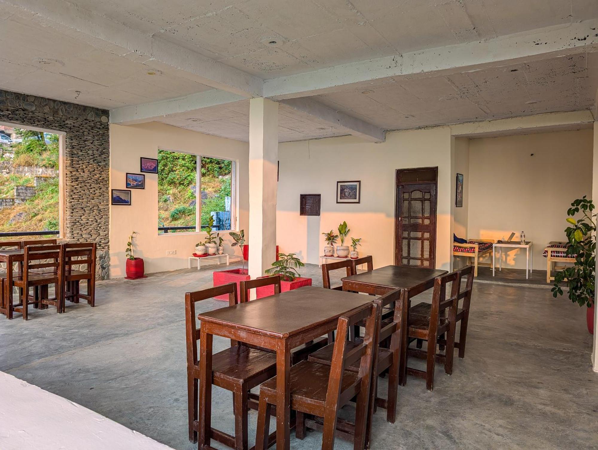 Hobo Hostel Dharamshala Eksteriør billede